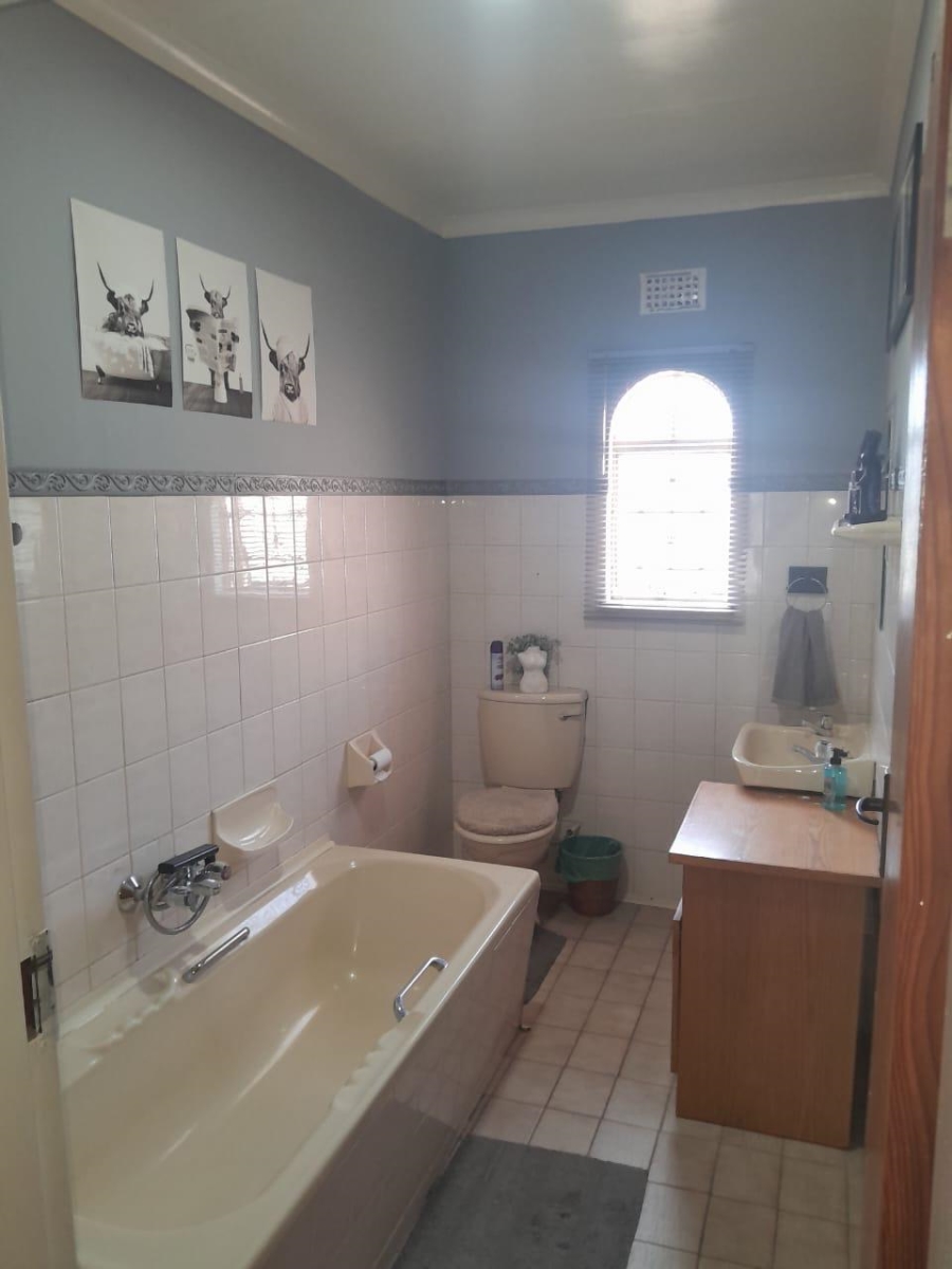 4 Bedroom Property for Sale in Deneysville Free State